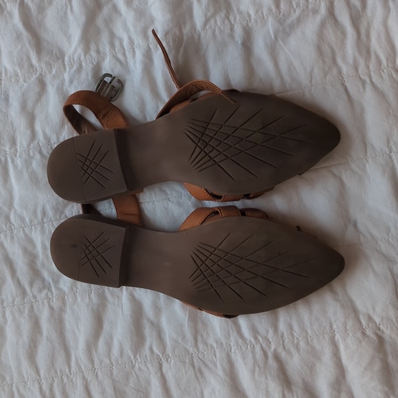 Bueno | Woven Flats | 37 - Picture 2 of 5